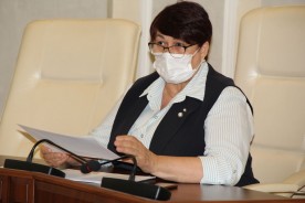 На бюджетной комиссии обсудили льготный проезд школьников, пенсионеров и Почетных граждан