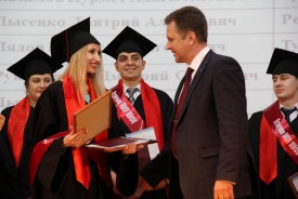 Людмила Ткаченко вручила дипломы студентам МИФИ