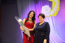 Людмила Ткаченко поздравила с Дворец культуры имени Курчатова с 30-летием