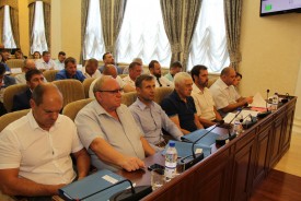  Дума после каникул: успехи выпускников, корректировки в бюджете, изменения в благоустройстве