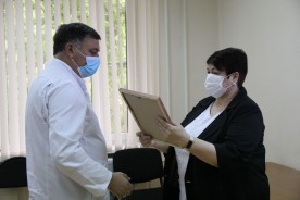 Людмила Ткаченко поздравила медицинских работников с профессиональным праздником