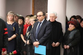 Сотни волгодонцев пришли проститься с Почётным гражданином Виктором Жуковым