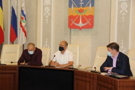 Депутаты обсудили работу ПЦР-лаборатории за пол года