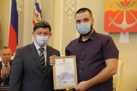 Сотрудники Ростовской АЭС принимают поздравления с Днём энергетика