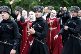 Волгодонск отметил День России – народными гуляниями и  творческим фестивалем народов юга России