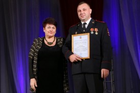 Сотрудники правоохранительных органов принимали поздравления с профессиональным праздником