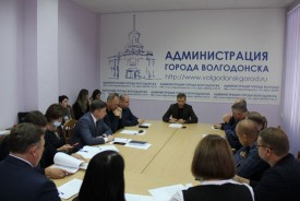 Комиссия по ЖКХ: за счет экономии на аукционах отремонтируют новые участки автодорог в этом году