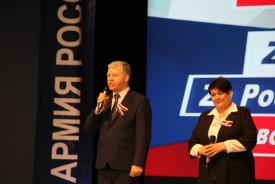 Своих не бросаем: волгодонские депутаты приняли участие в благотворительном концерте в поддержку беженцев из ДНР и ЛНР