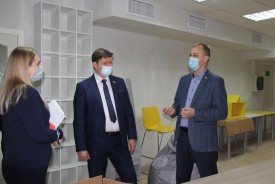 Депутаты-единороссы провели мониторинг ремонта городских библиотек