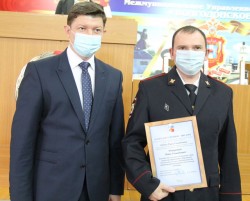 Сергей Ладанов поздравил сотрудников полиции с профессиональным праздником