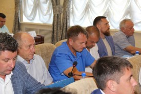  Дума после каникул: успехи выпускников, корректировки в бюджете, изменения в благоустройстве