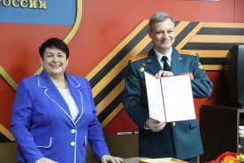 Людмила Ткаченко поздравила волгодонский военкомат с 50-летием со дня основания