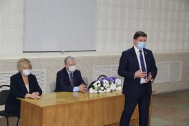 Сергей Ладанов поздравил онкологов с профессиональным праздником