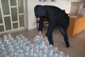Волгодонские единороссы и общественники посетили пункты временного размещения беженцев