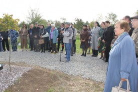 В Волгодонске установили памятник Почетному гражданину Виктору Стадникову