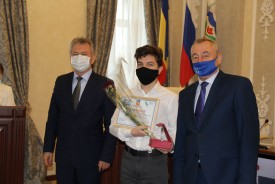 Пятнадцать одаренных волгодонцев будут получать ежемесячно стипендии