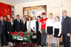 Героями не рождаются, героями становятся! В школе №9 открыли Парту Героя в честь выпускника Владислава Медведева