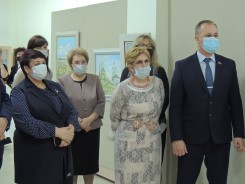 В Волгодонске состоялась презентация выставки Никаса Сафронова «Ожившие полотна».