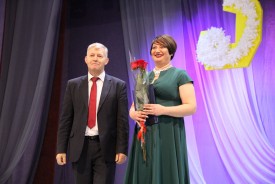 Людмила Ткаченко поздравила с Дворец культуры имени Курчатова с 30-летием