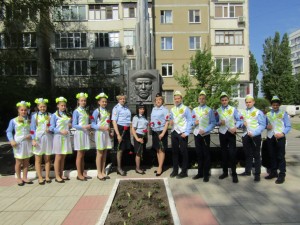 Церемония возложения цветов