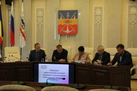 Депутаты посоветовали молодежи не экономить, а увеличивать бюджет на молодежную политику