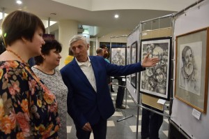 ОКРУГ №5. Фотоклуб на отчётной выставке «Вернисаж»