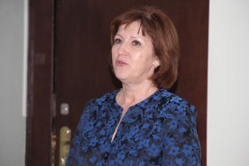 Заместитель председателя Волгодонской городской Думы Игорь Батлуков поздравил работников архива