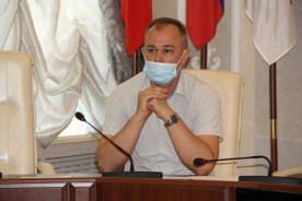 На бюджетной комиссии обсудили льготный проезд школьников, пенсионеров и Почетных граждан