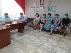 Депутат Думы Волгодонска Георгий Ковалевский встретился с коллективом школы № 9
