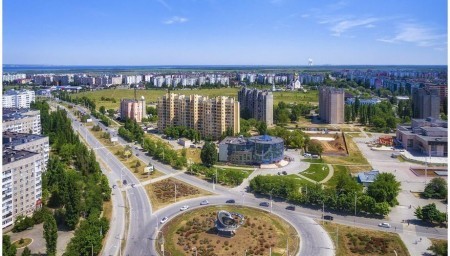 Руководство города поздравляет с Днём России