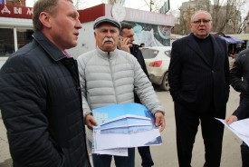 Комиссия по строительству на проспекте Строителей: реконструкция нового торгового центра вызывает массу вопросов у горожан