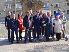 Волгодонские депутаты приняли участие в традиционном весеннем Дне древонасаждения 