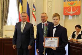 Пятнадцать одаренных детей будут получать именные стипендии
