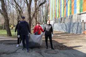 Аппарат Волгодонской Думы принял участие в городском субботнике