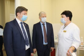 Сергей Ладанов поздравил онкологов с профессиональным праздником