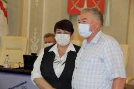 Людмила Ткаченко вручила медали в честь 70-летия Волгодонска