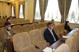 Школьное питание: депутаты обсудили как стали кормить детей в новом учебном году