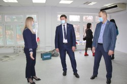Депутаты-единороссы провели мониторинг ремонта городских библиотек