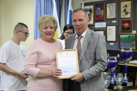 Людмила Ткаченко поздравила финалистов IV Международного турнира по плаванию на приз Ростовской АЭС