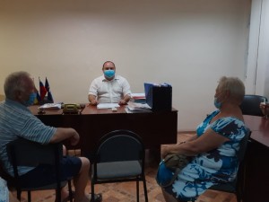 В Волгодонске депутат Георгий Ковалевский провел встречу с активом совета ветеранов округа № 4 
