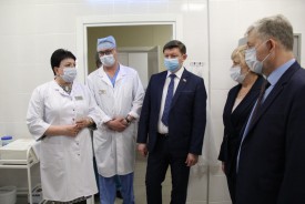 Сергей Ладанов поздравил онкологов с профессиональным праздником