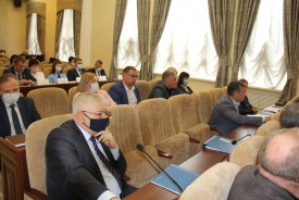 Сергей Макаров представил депутатам отчет о работе администрации Волгодонска за 2021 год