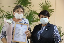 Людмила Ткаченко поблагодарила сотрудников социальной службы за работу во время распространения коронавирусной инфекции