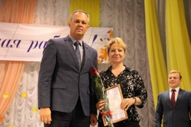 Волгодонские учителя принимали поздравления от руководства города