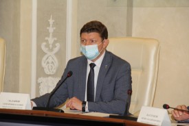 Итоговая Дума уходящего года: депутаты приняли отставку Виктора Мельникова и утвердили городской бюджет на 2022 год