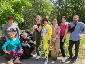 Дань памяти и уважения: ко Дню Победы в округе №14 прошел субботник 