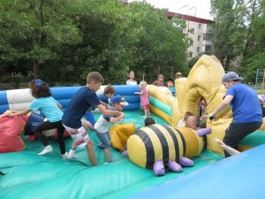 Мы встречаем праздник лета