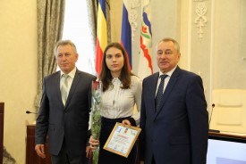 Пятнадцать одаренных детей будут получать именные стипендии