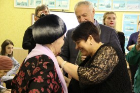В школе №13 состоялось торжественное вручение медалей ветеранам 