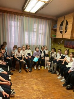 Каким он парнем был: познавательный час ко Дню космонавтики прошел в округе №14 